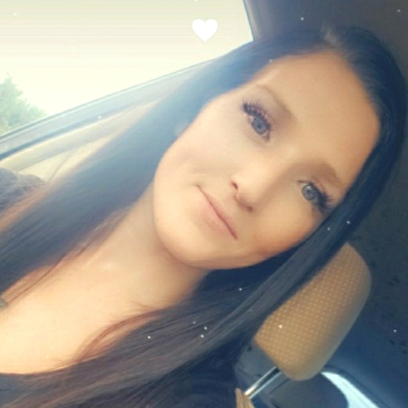 Meet your Posher, Amanda - Picture 1 of 1